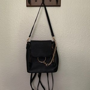 Black purse/backpack